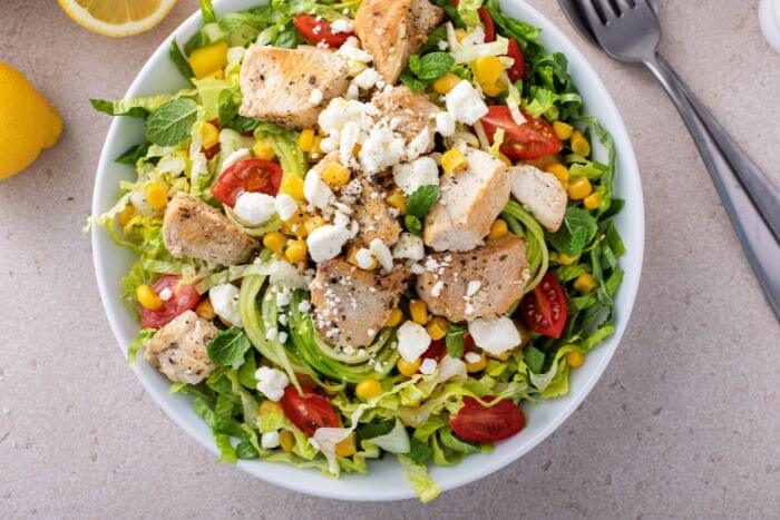 Salada com frango