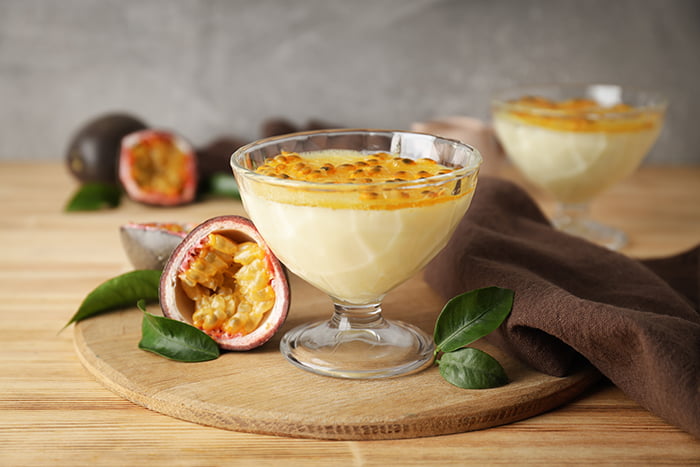 receita de doce sem açúcar: mousse de maracujá com leite de coco