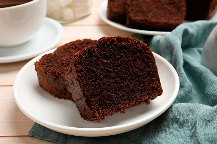 bolo de liquidificador simples: bolo de chocolate