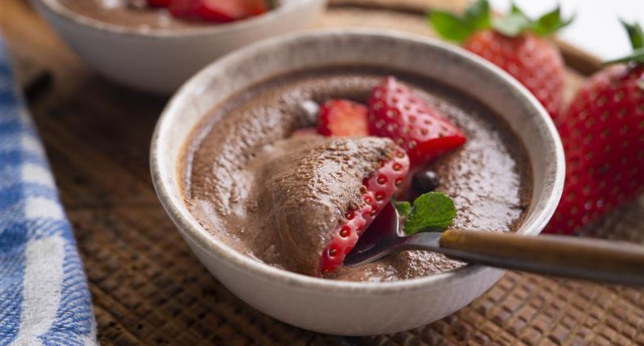 Mousse De Chocolate Com Morango.