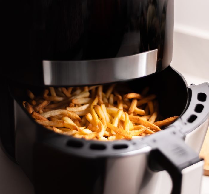 Batata frita na airfryer.