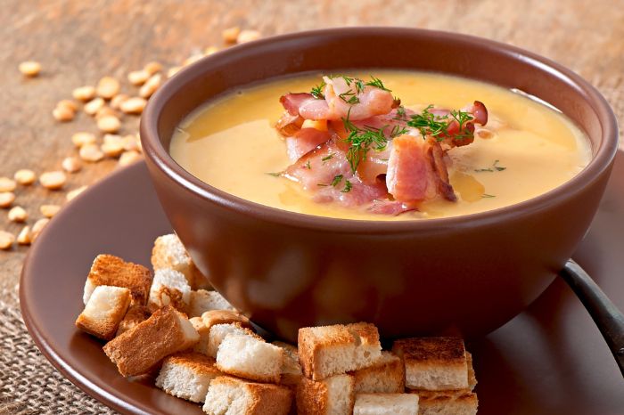 Caldo de batata com bacon