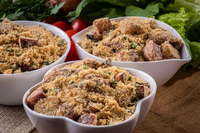 Farofa de banana e bacon