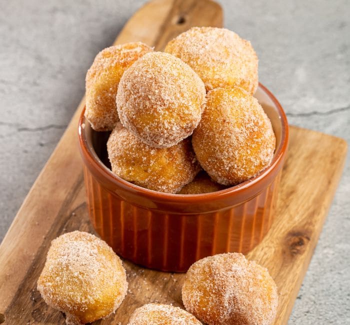Bolinho de chuva simples.